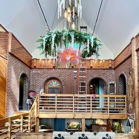 The Atrium - A Boutique Hotel - Suite 17 Perryville المظهر الخارجي الصورة
