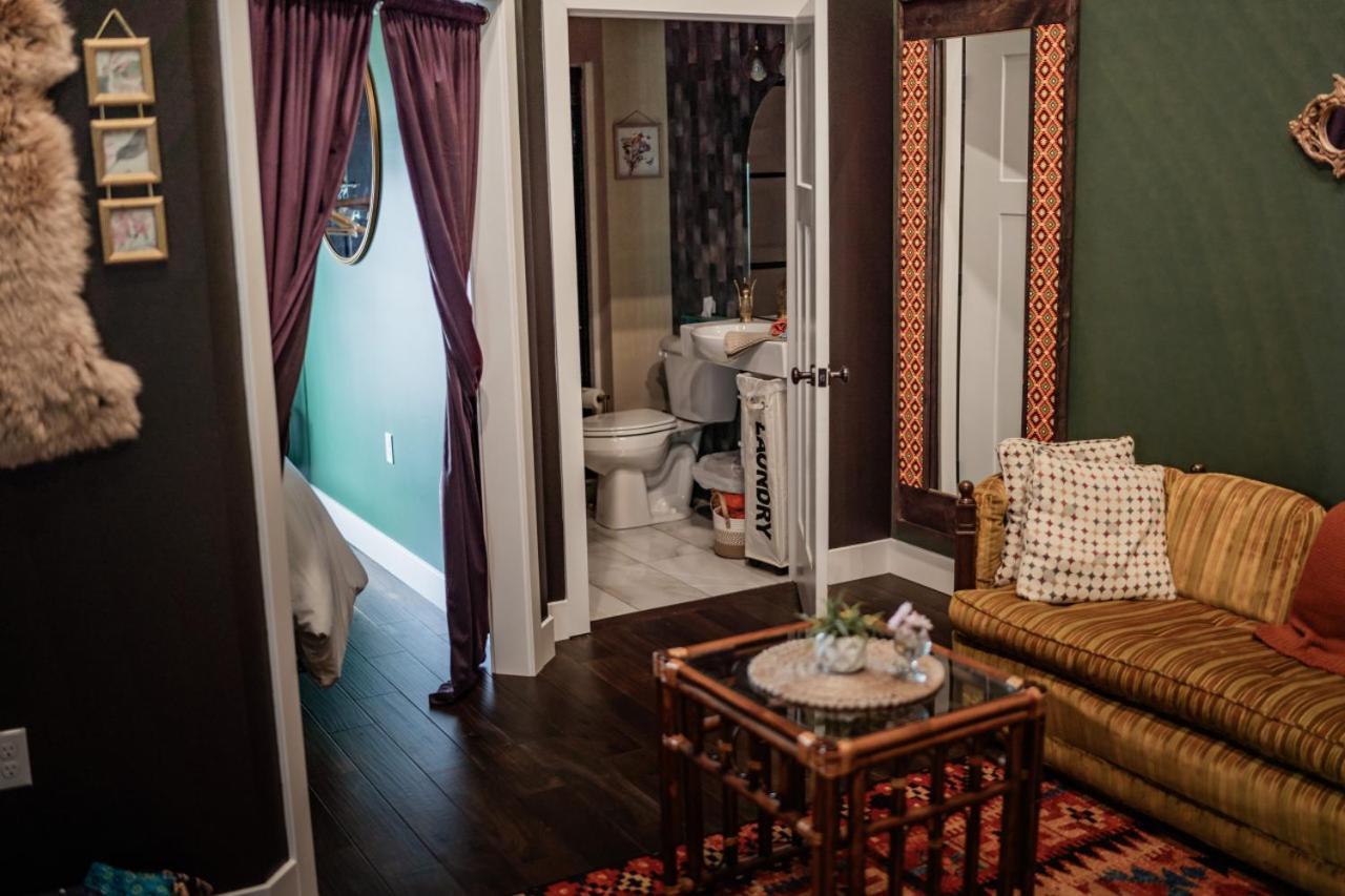 The Atrium - A Boutique Hotel - Suite 17 Perryville المظهر الخارجي الصورة
